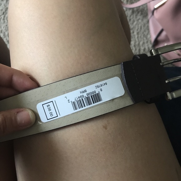 Calvin Klein leather belt - Picture 2 of 3